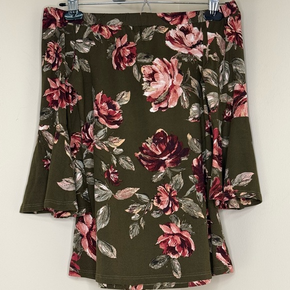 Eclipse Gorgeous Rose Floral Off the Shoulder Shirt | Classy 3/4 Bell Sleeves - Picture 3 of 5